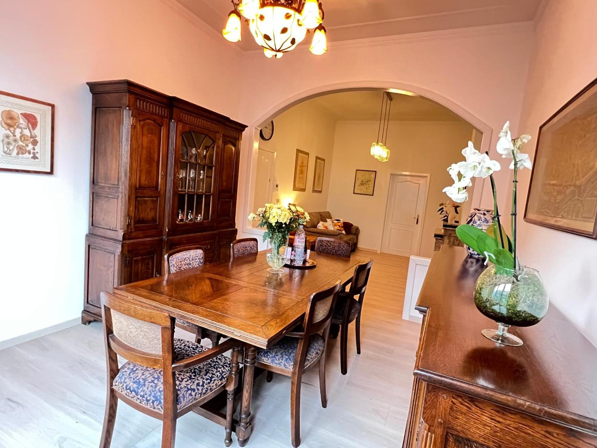 Charming Hideaway *